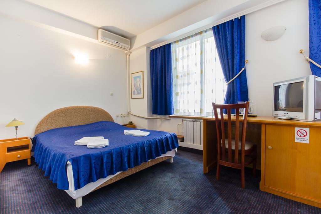 Hotel Residence Inn Skopje Zimmer foto