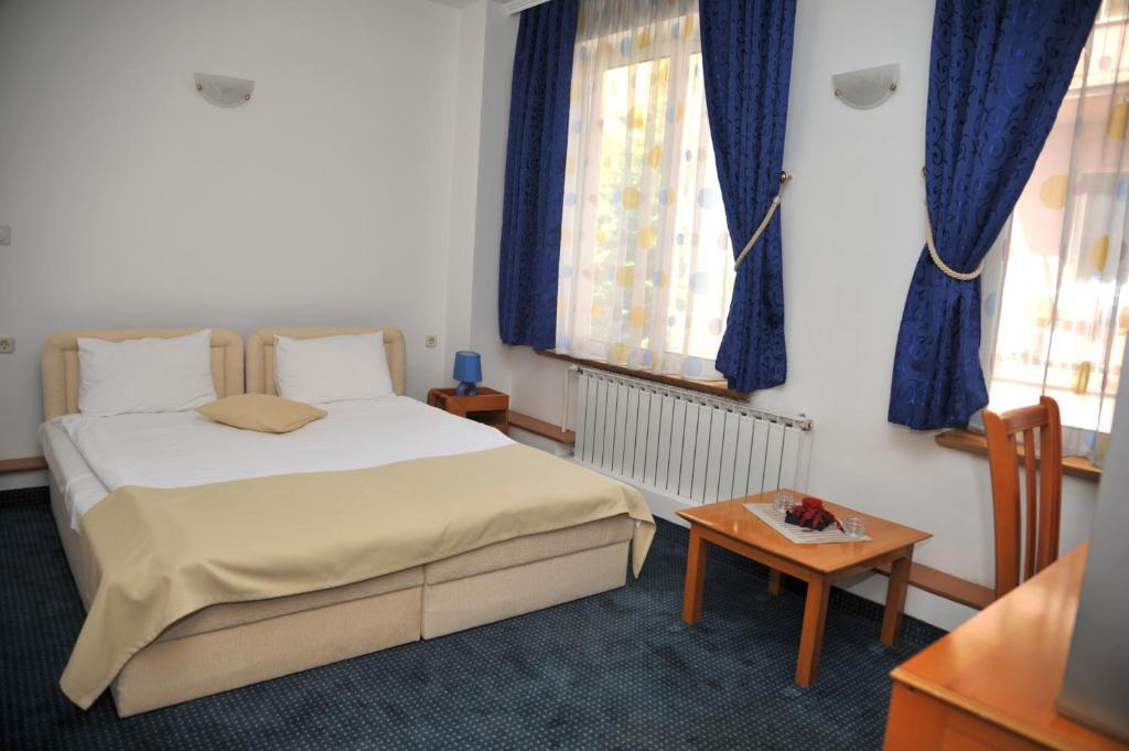 Hotel Residence Inn Skopje Zimmer foto